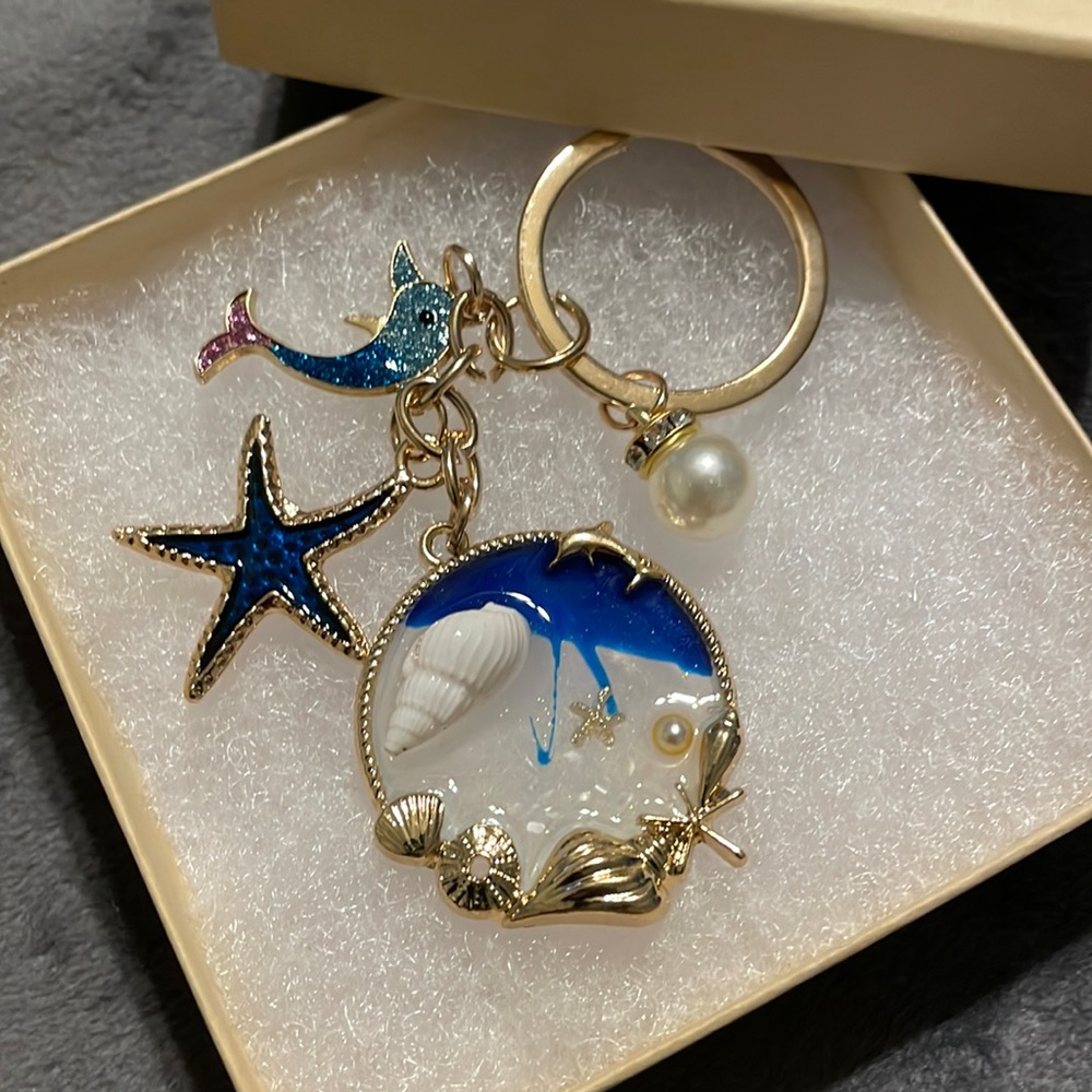 Seashells Beach Dolphin Starfish Sanddollar Beautiful Keychain Bag Charm